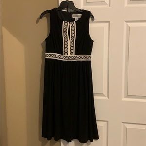 Jessica Howard blacks and white dress size 8